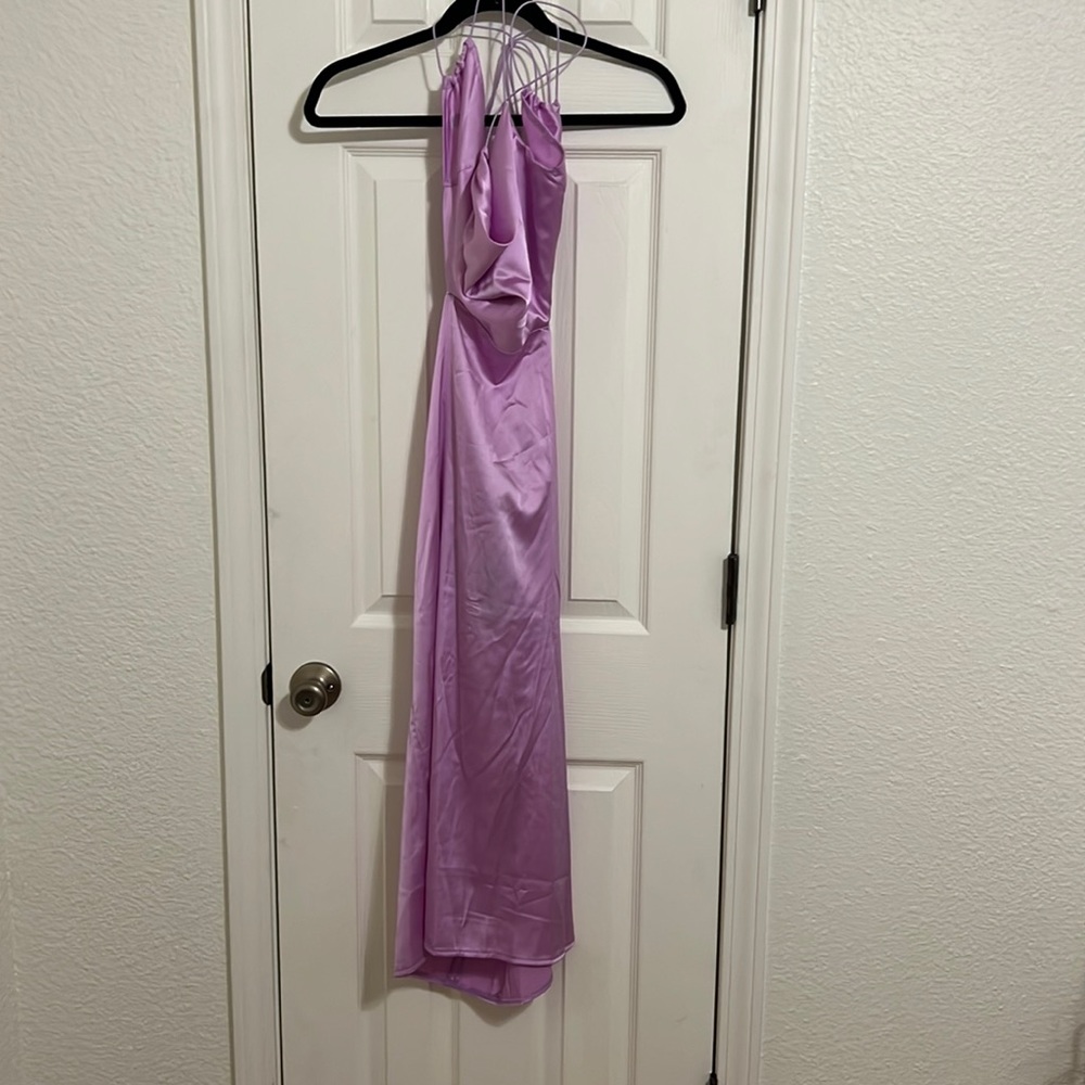 NWOT-lavender dress. Open in the back.